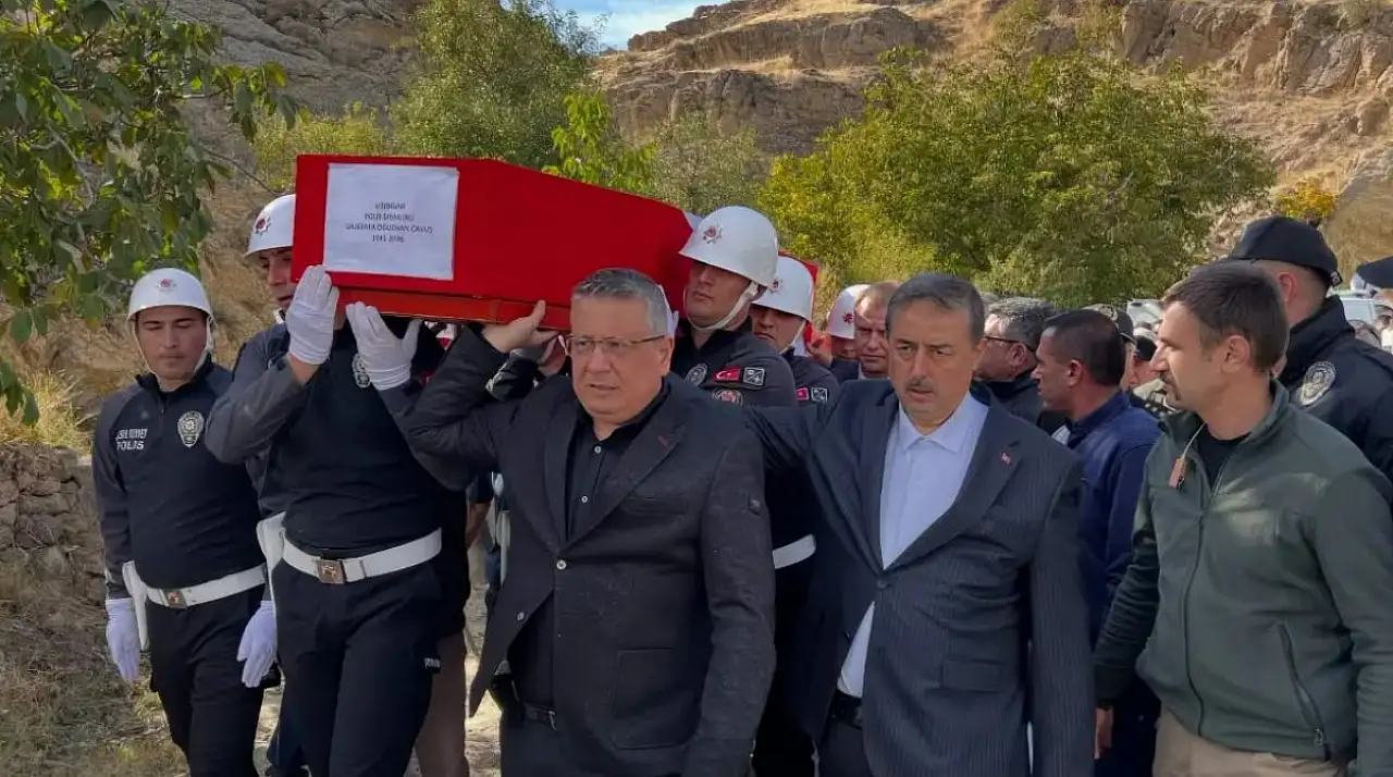 Van'daki kazada hayatını kaybeden Kayserili polis son yolculuğuna uğurlandı