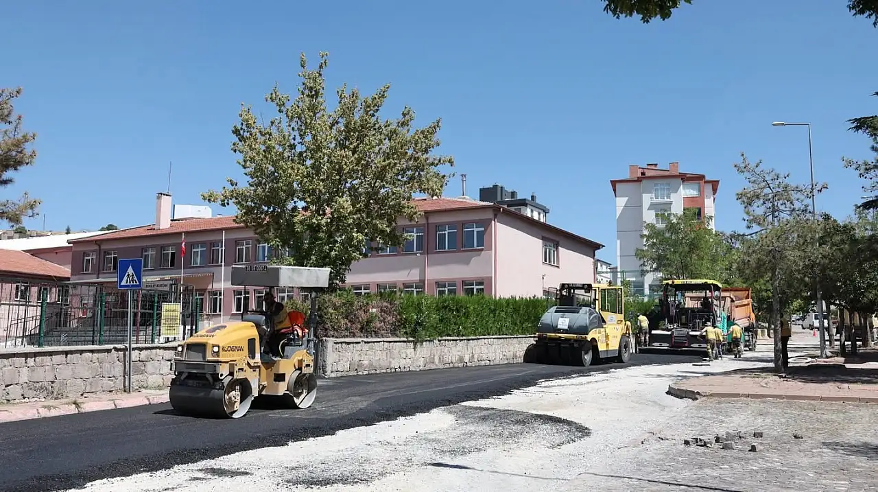 Kocasinan'da ulaşım hamlesi! Eski yollar yenileniyor