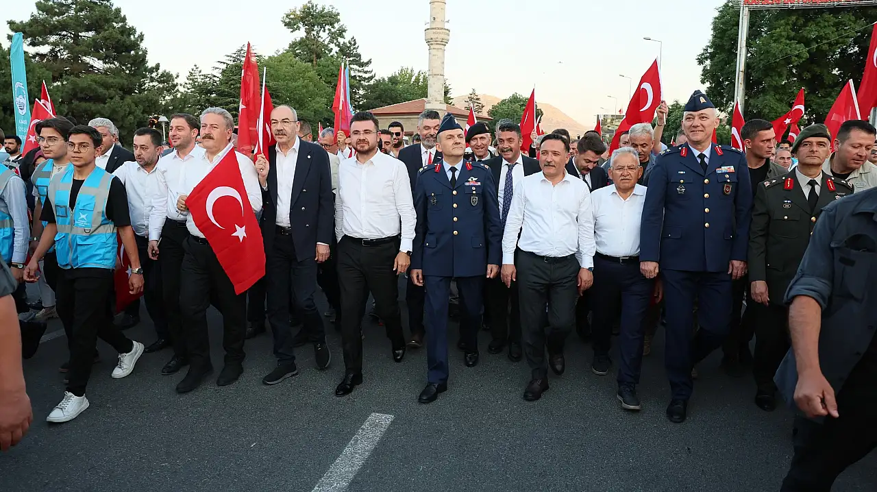 Kayseri iş dünyası: Demokrasi nöbetindeyiz