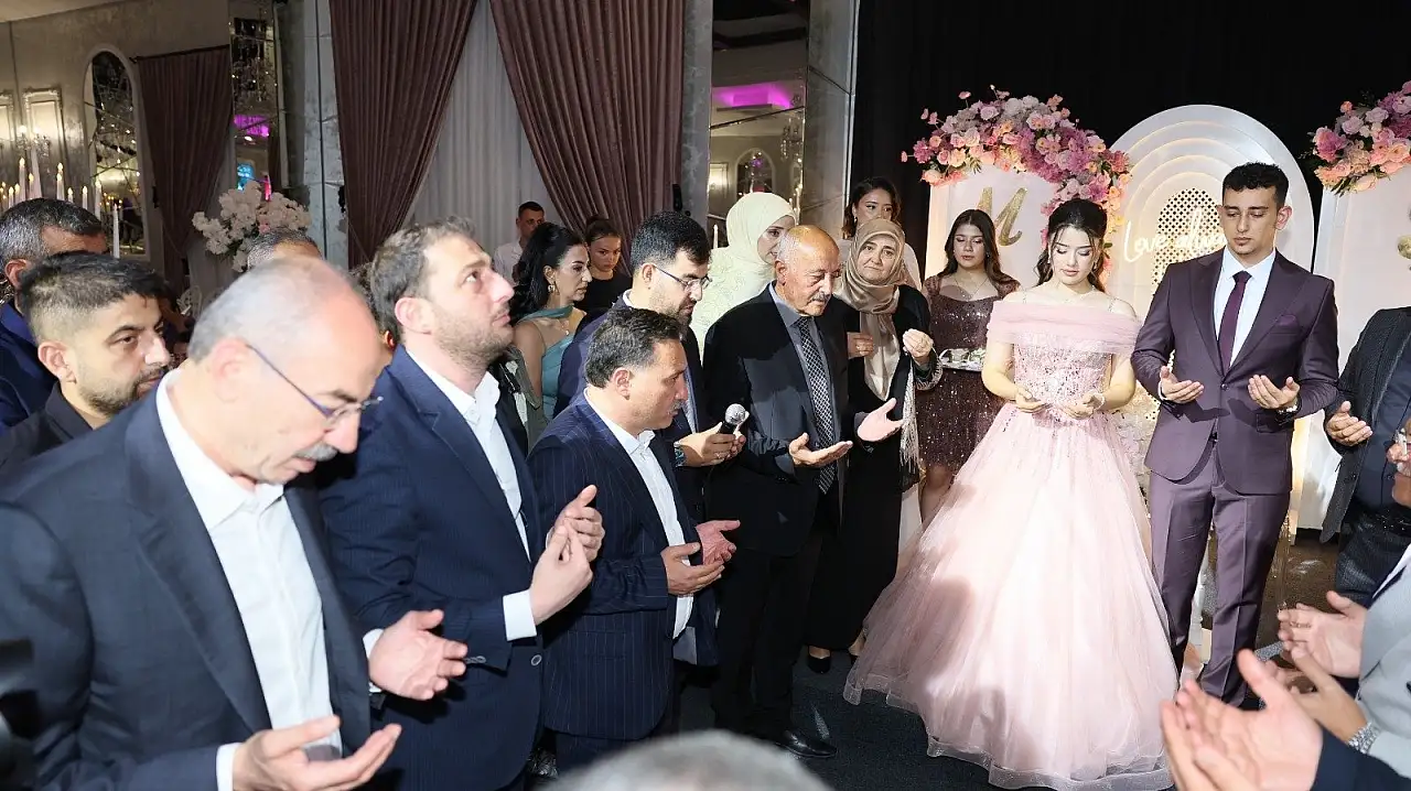 Kayseri protokolü nişanda buluştu! Belediye Başkanı'nın mutlu günü
