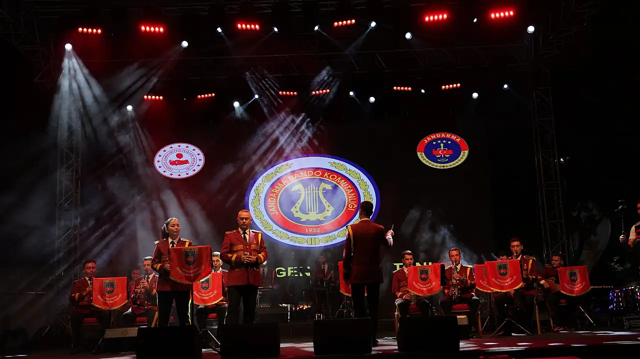 Kayseri'de büyüleyen konser