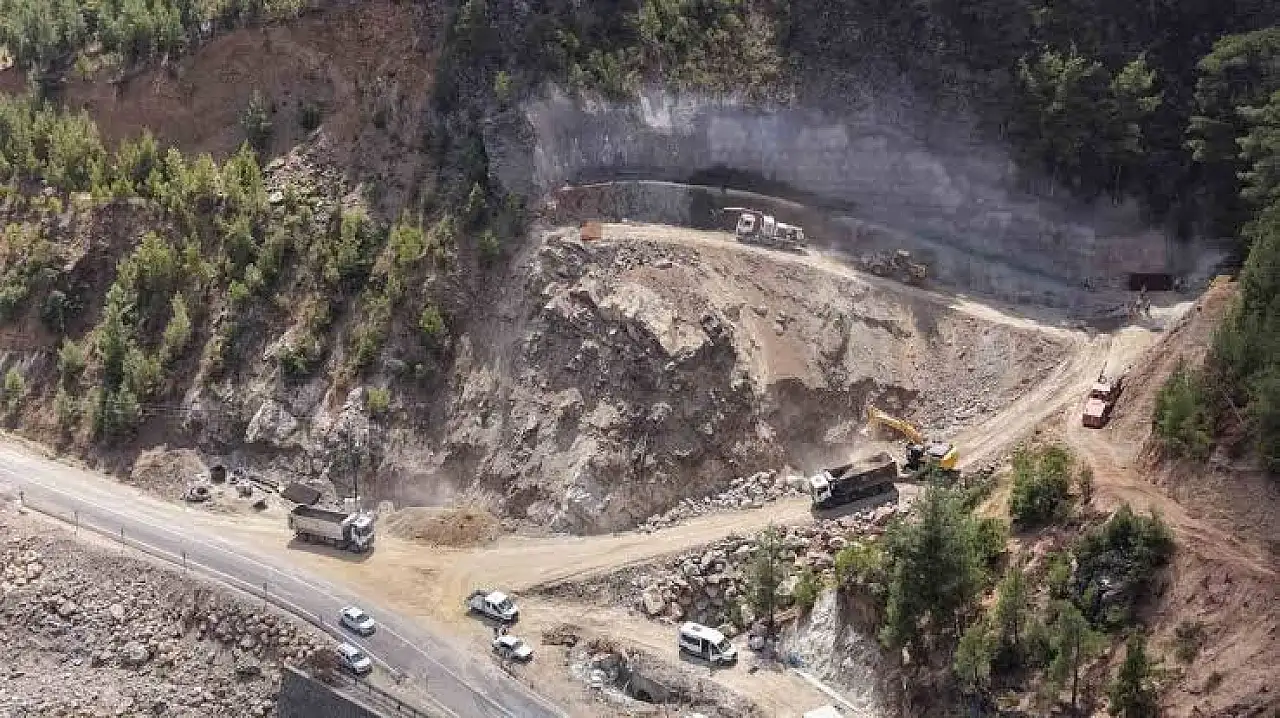 Kayseri ile Adana arası 2 saate düşüyor! Yeni imzalar rekor fiyata atıldı