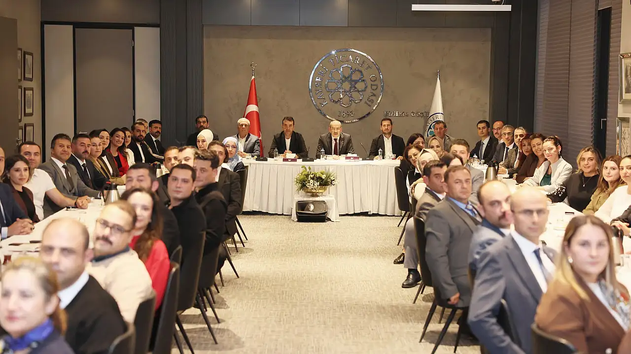 Kayseri Ticaret Odası hizmet binasında kim varsa orada toplandı