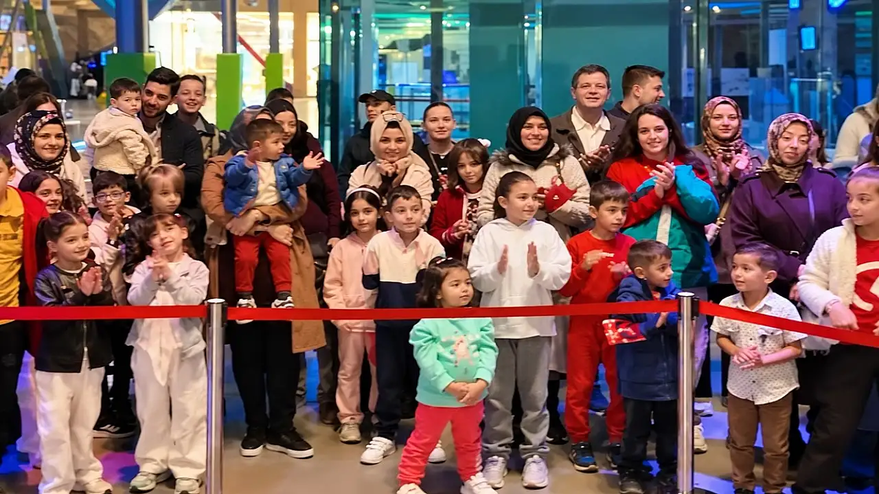 Kayseri'de alevlerin yükseldiği gösteriye yoğun ilgi