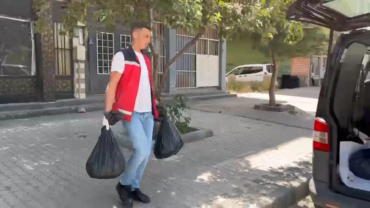 Kayseri'de anlamlı etkinlik: Atıklar mamaya dönüştü
