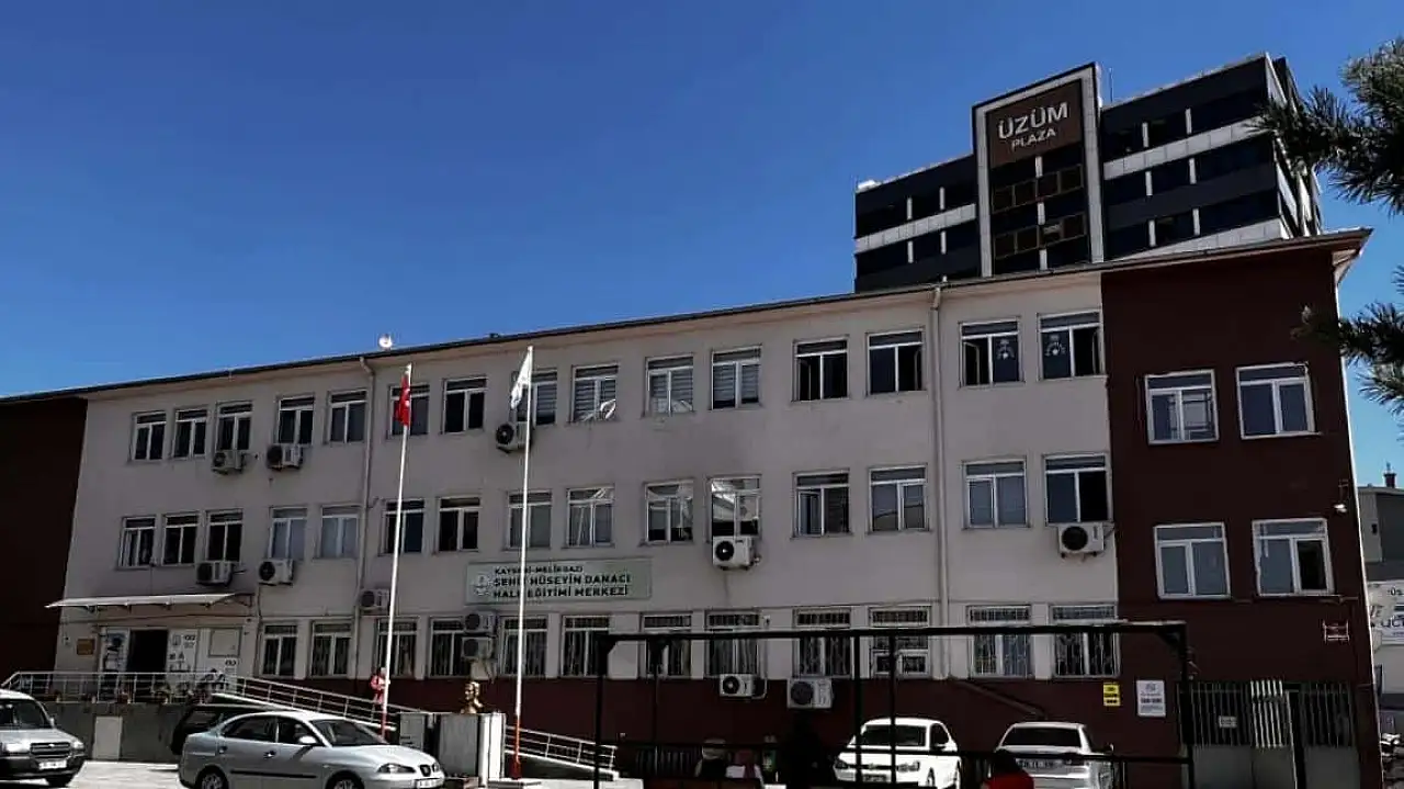 Kayseri'de hafızlık kursları üzerinden açık lise iddiası: 'Yusuf Tekin cevap ver, bu çocuklar nerede?'