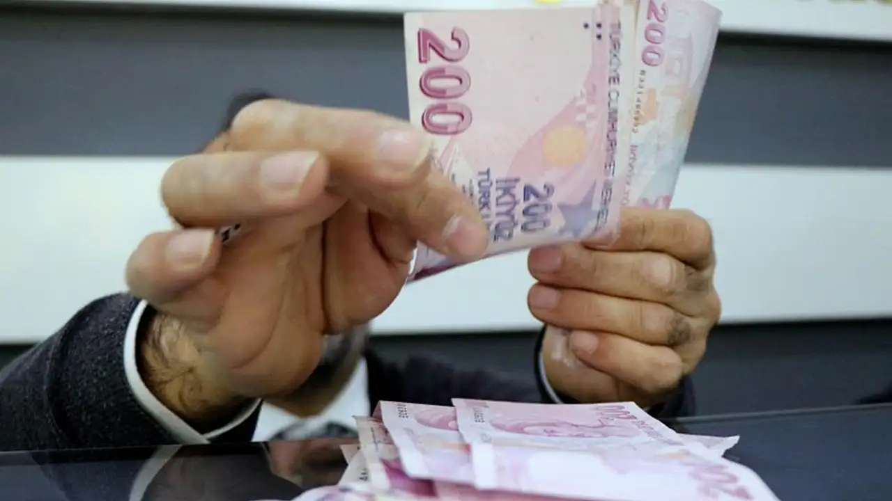 Emekli taban maaşı için flaş iddia! En düşük aylık kaç TL olacak?