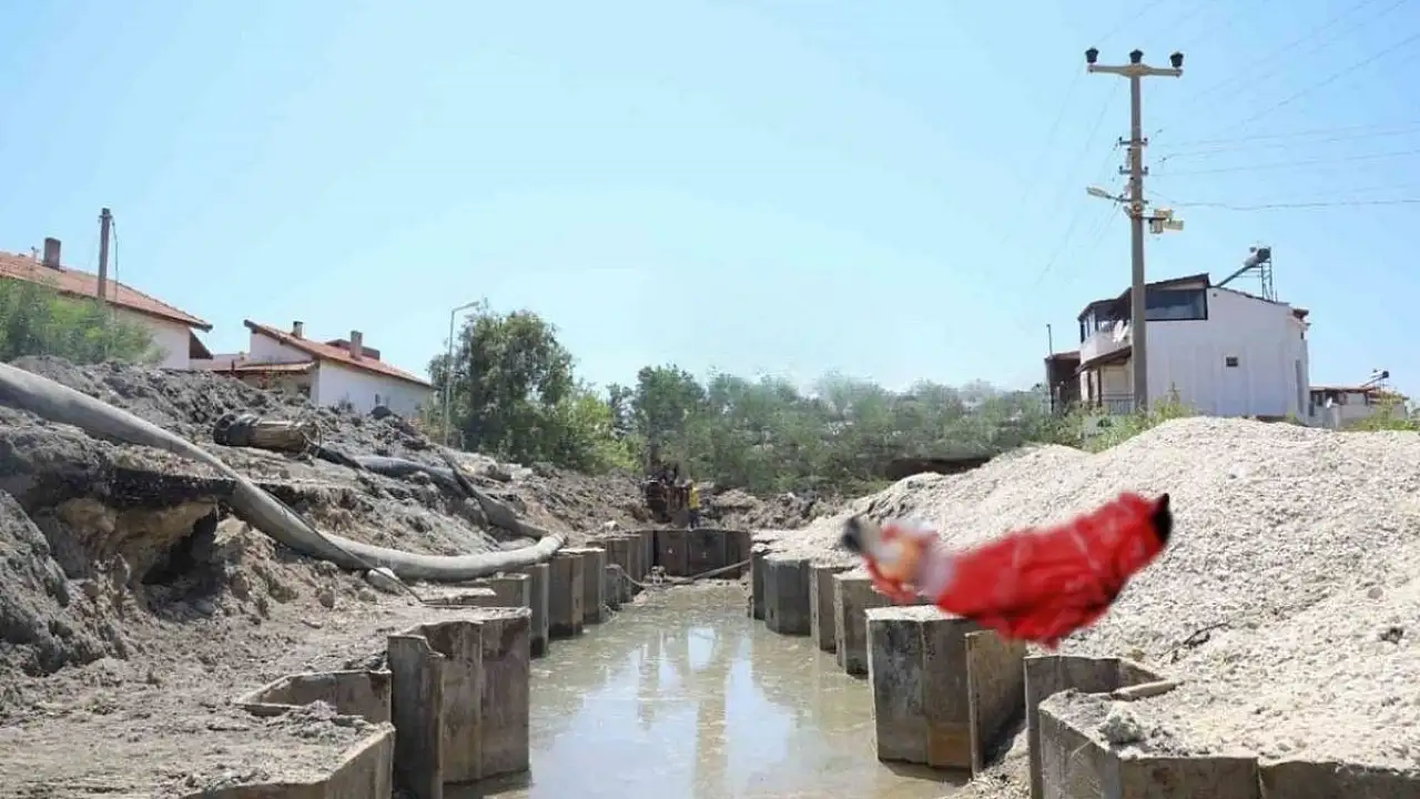 KASKİ'den kurban kesen vatandaşa uyarı: Kanalizasyon için tehlike!