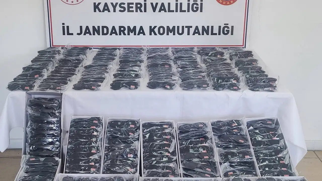 Kayseri'de 3 milyonluk kaçak gözlükler ele geçirildi
