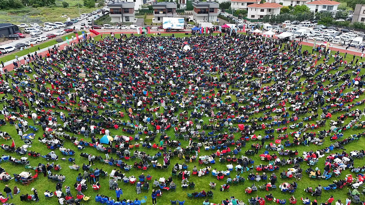 Kayseri'de alışılmadık manzara! Sabahın ilk ışıklarıyla akın ettiler