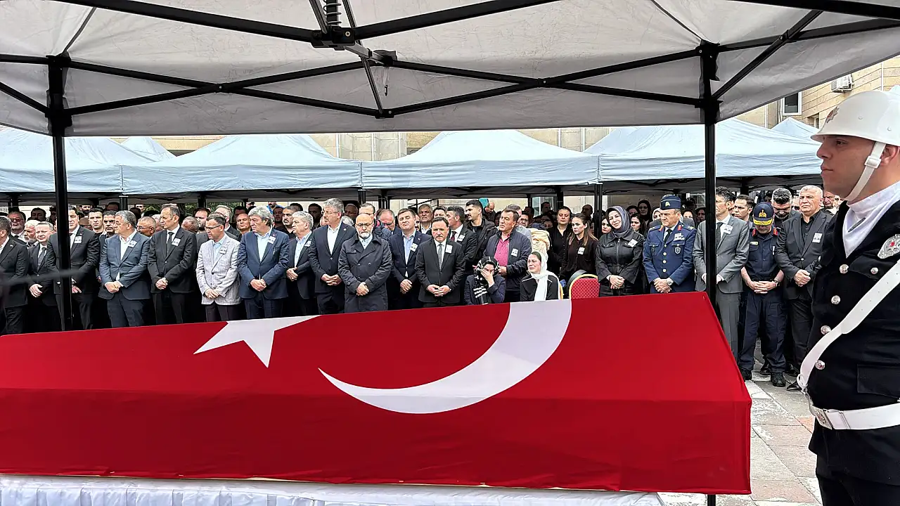 Kayseri Valiliği yasta! Şenol Esmer için tören düzenlendi