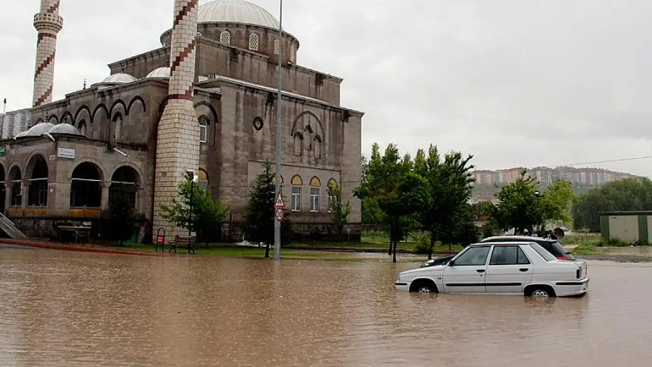 Meteorolojiden kritik uyarı: Kuvvetli sağanak ve hortum riski kapıda