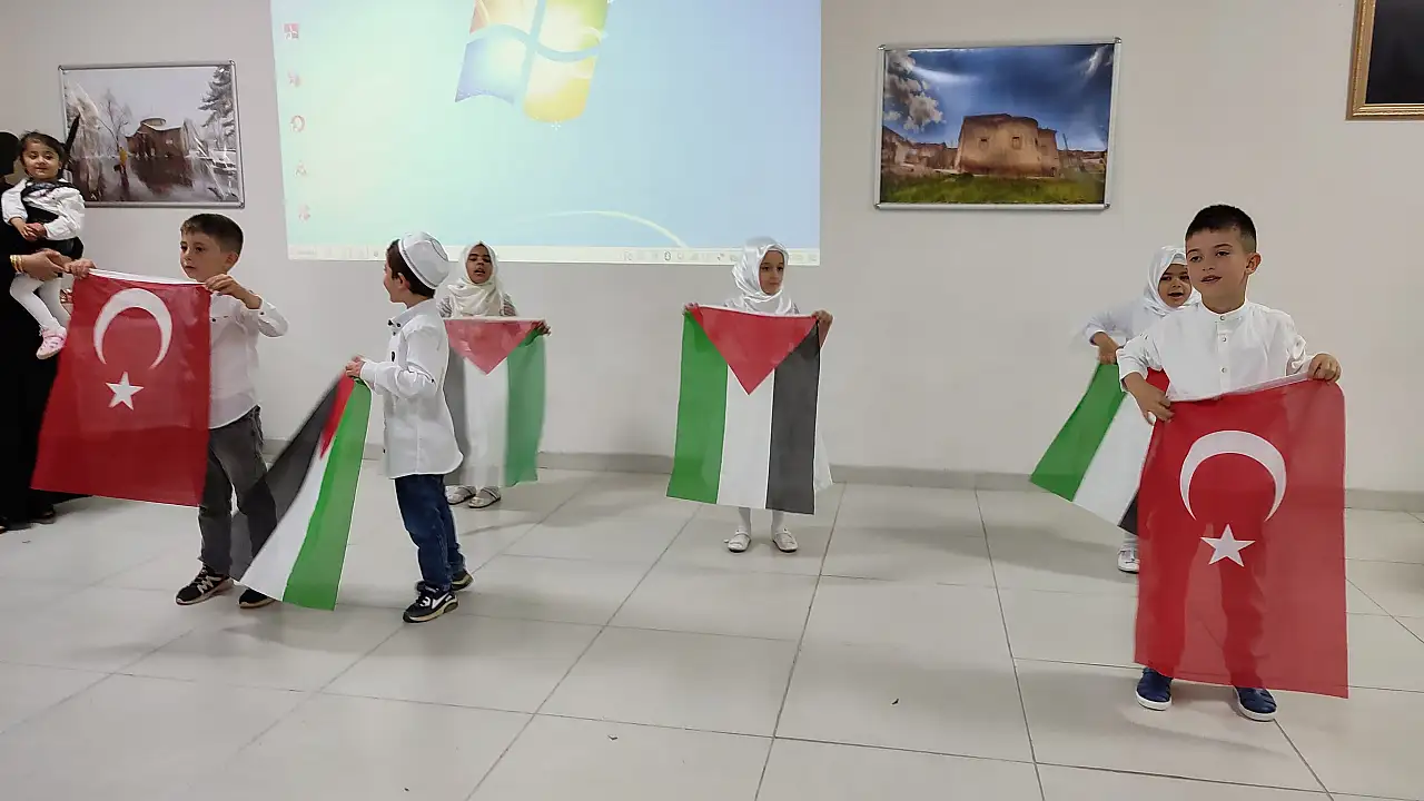 Miniklerin mezuniyet heyecanı