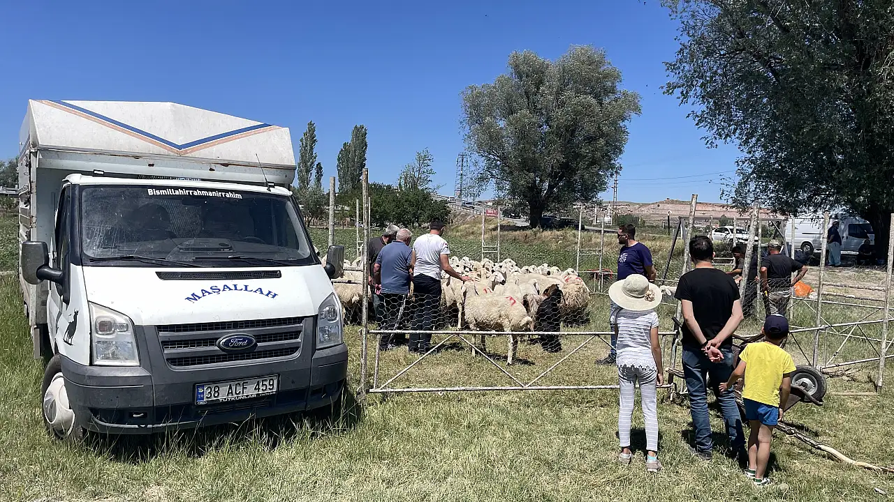 Kayseri'de oldu! Kurban parasını kim çaldı?