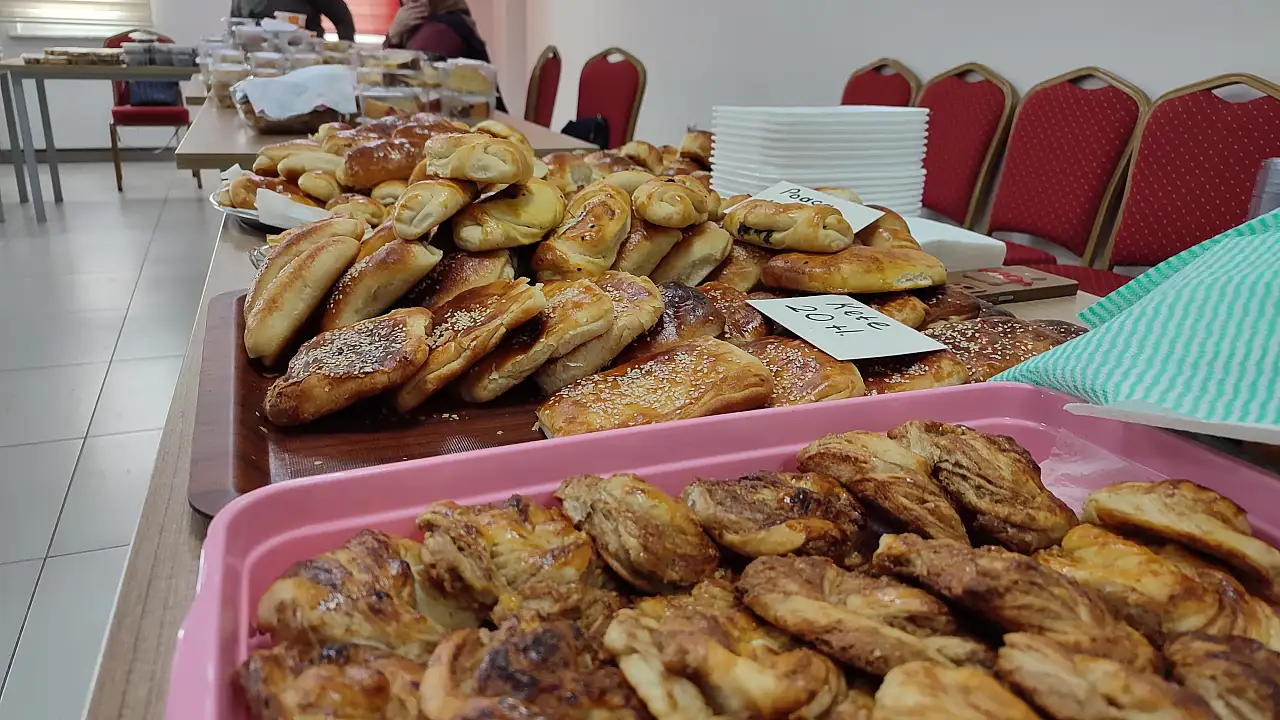 O ilçede depremzedeler için kermes düzenlendi!