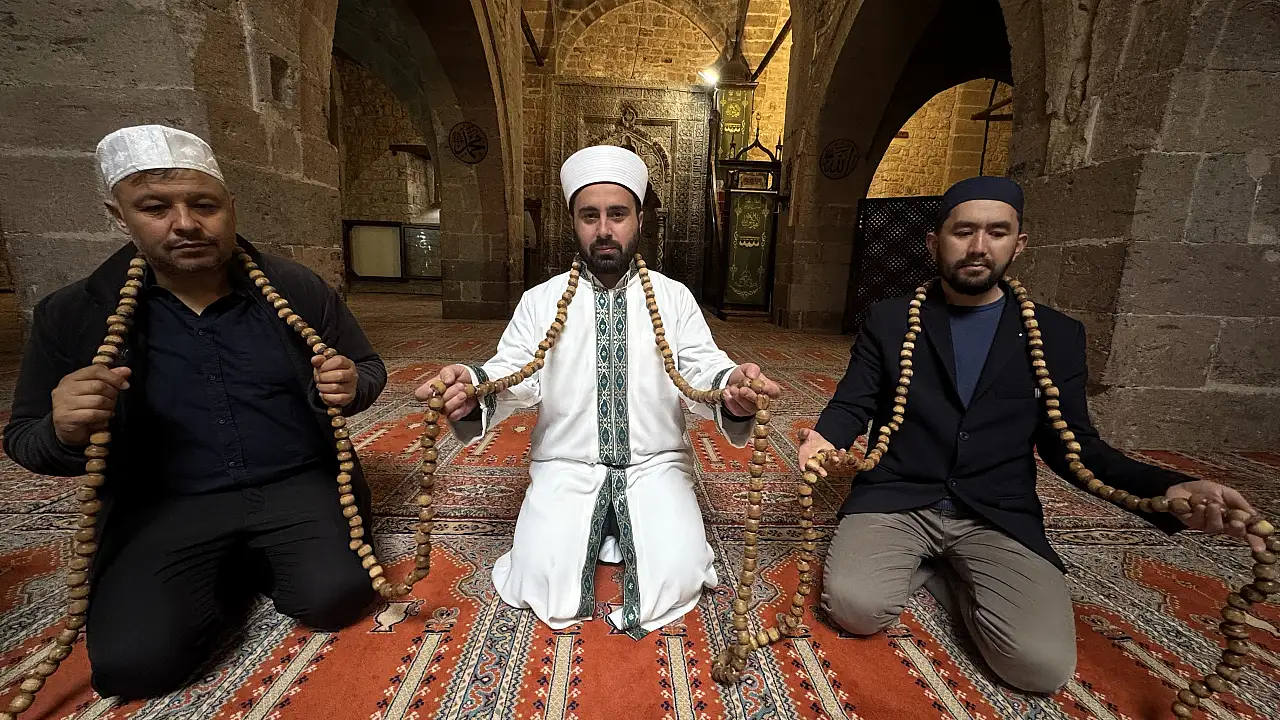 Develi'deki 700 yıllık tesbih bakın neyi sembolize ediyor