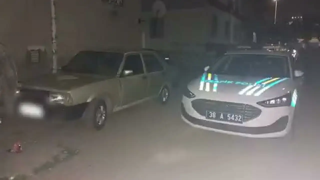 O sürücüsü polisten kaçamadı