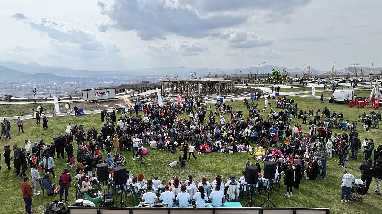 Kayseri'de binlerce kişi oraya akın etti! Herkes gökyüzüne baktı