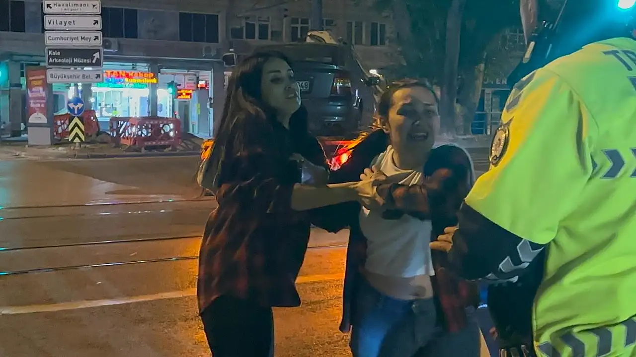 Kayseri'de kadın yolcu kendini yerden yere attı! İşte o anlar