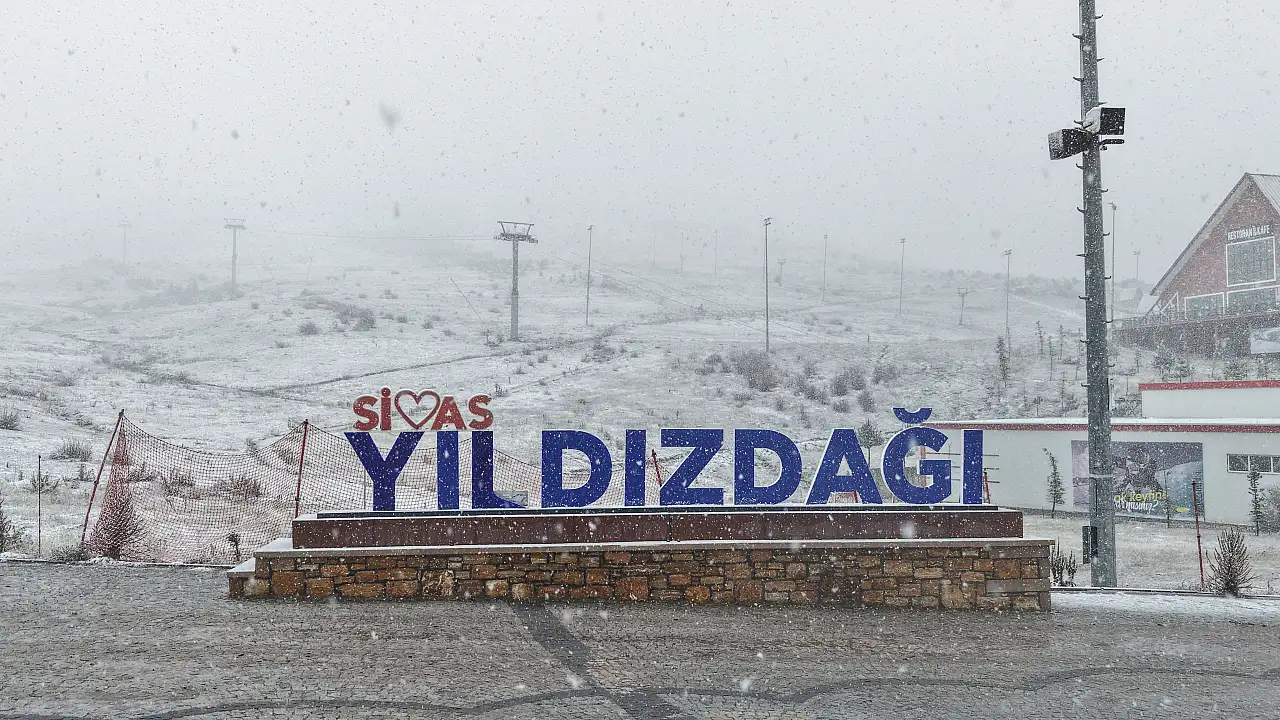Kayseri'nin komşu iline lapa lapa kar yağdı!