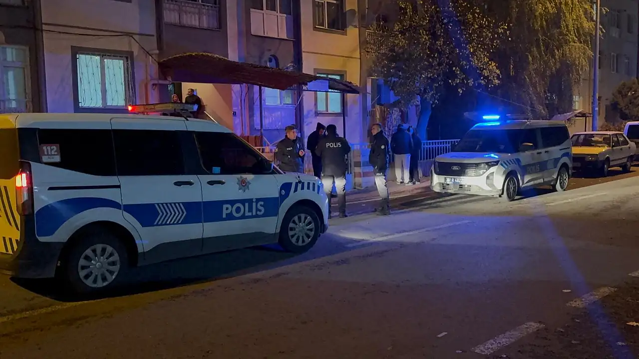 Kayseri'de 18 yaşındaki genç kız 4. kattan düştü!