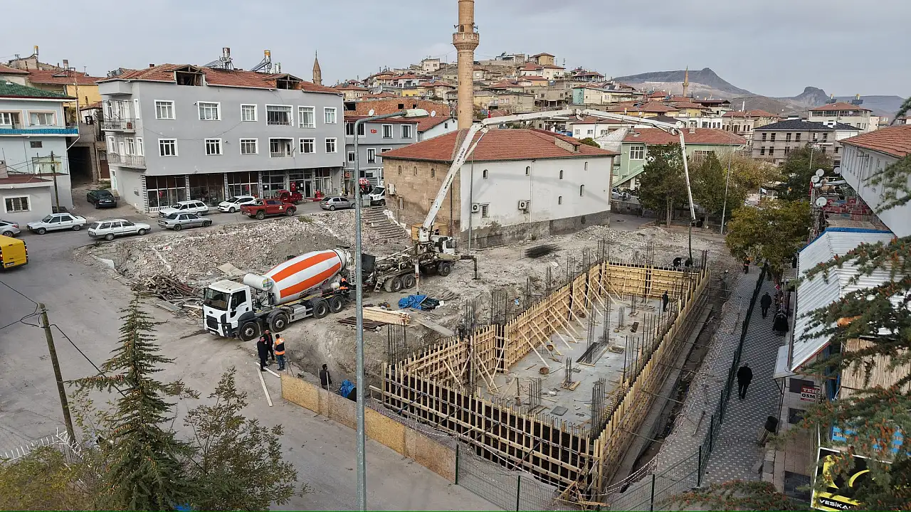 İşte Kayseri'ye yapılacak olan yeni çarşının temeli