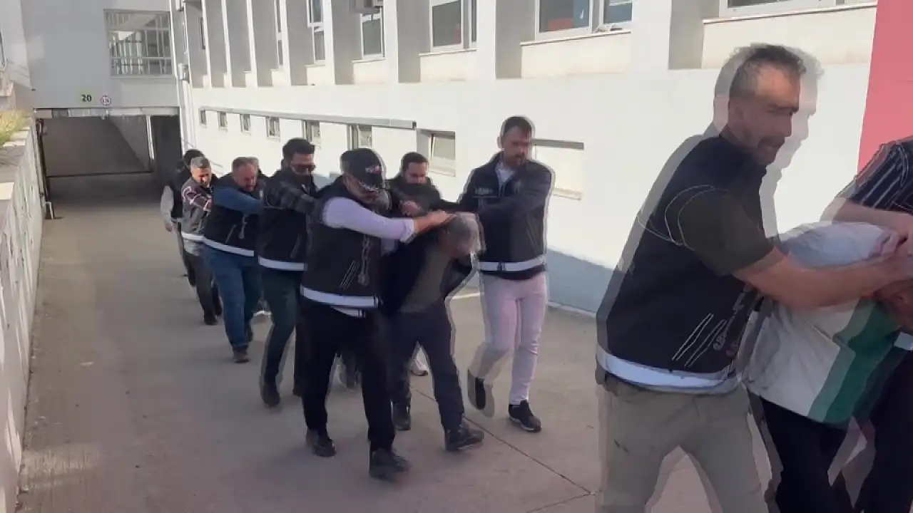 Adana merkezli operasyon! 23 kişi yakalandı
