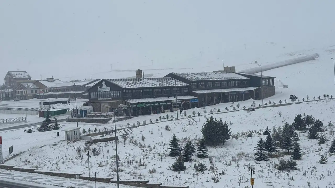 İç Anadolu'nun zirvesine kar yağdı