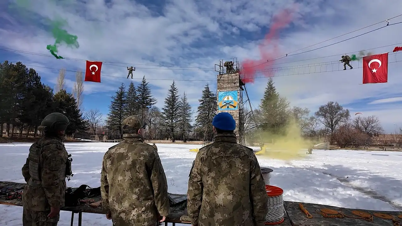 Kara Kuvvetleri Komutanı Kayseri'de denetimde