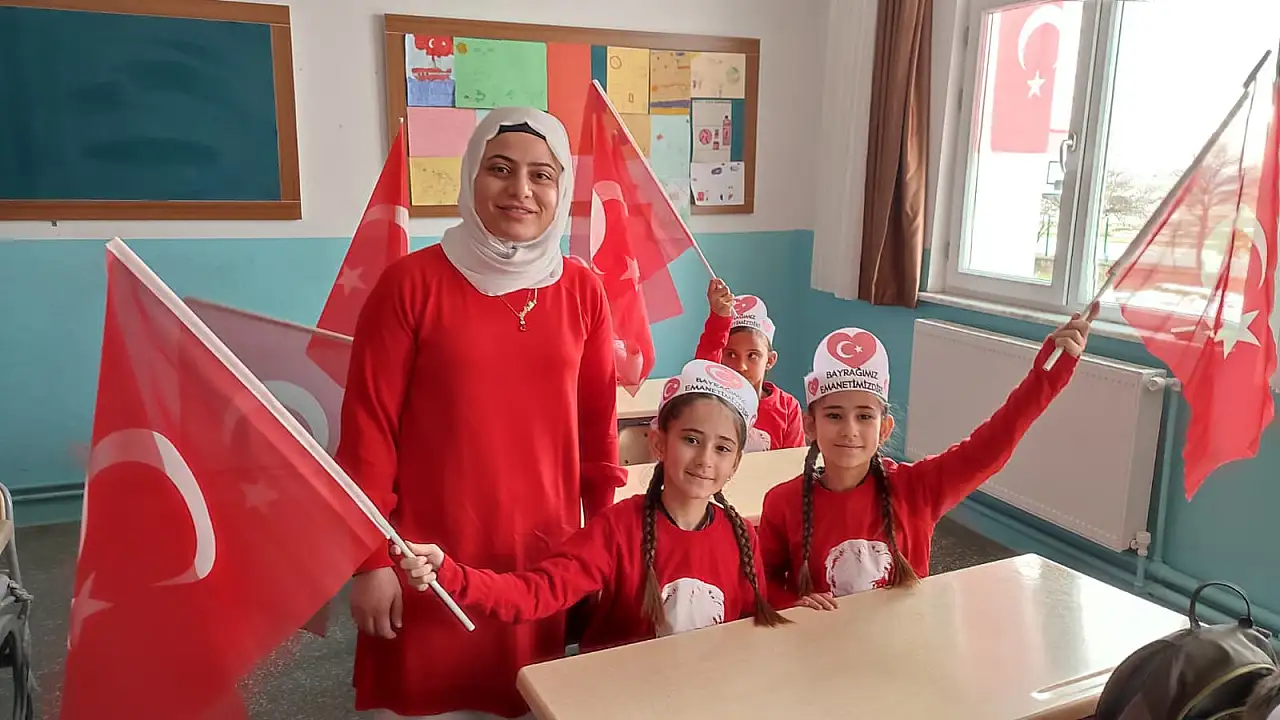 Sarıoğlan'da ilk ders zili çaldı