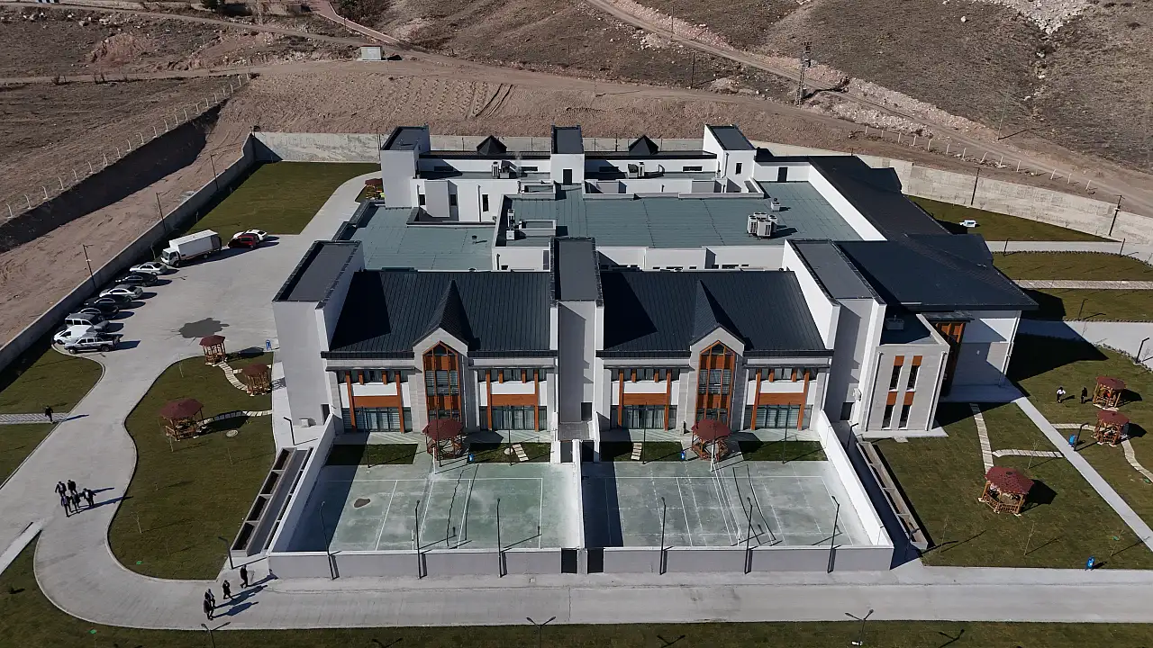 Kayseri'de bir ilk... Kızlar içinde hizmet verecek