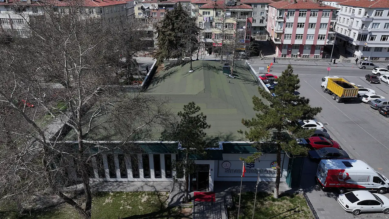 Kütüphanenin içinden ağaçlar geçiyor! Kayseri'de fark yaratan proje