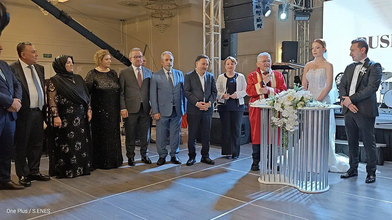 Kayseri protokolü bu düğünde buluştu!