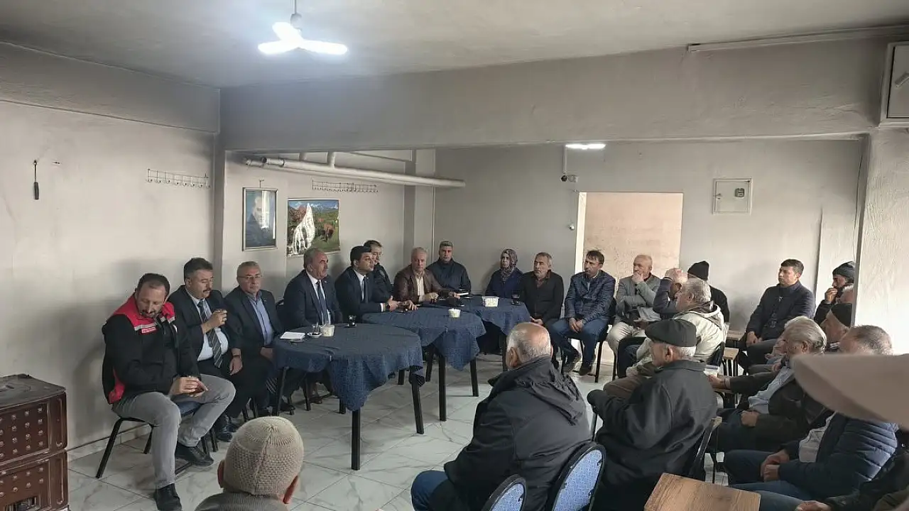Kayseri'nin Felahiye ilçesinde vatandaşlar toplandı