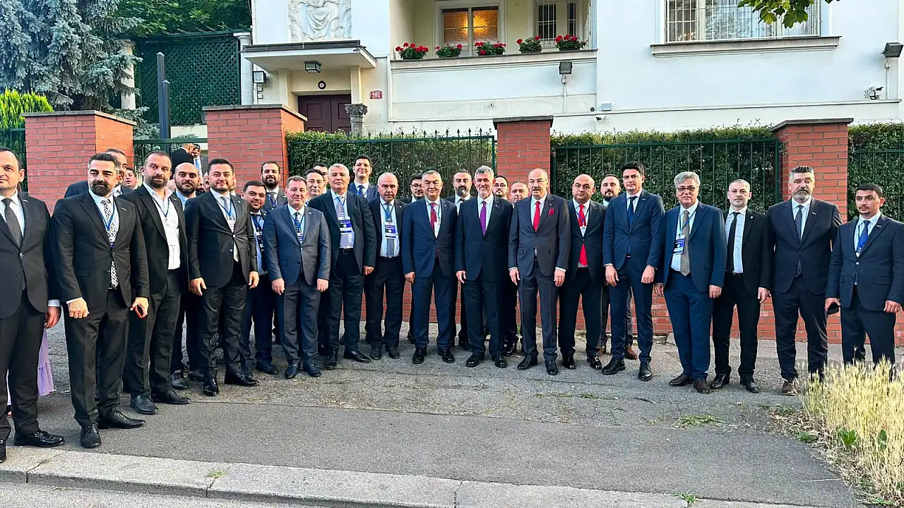 Kayseri'nin ünlü iş adamları Prag'da görüldü! Kayserili isim ağırladı