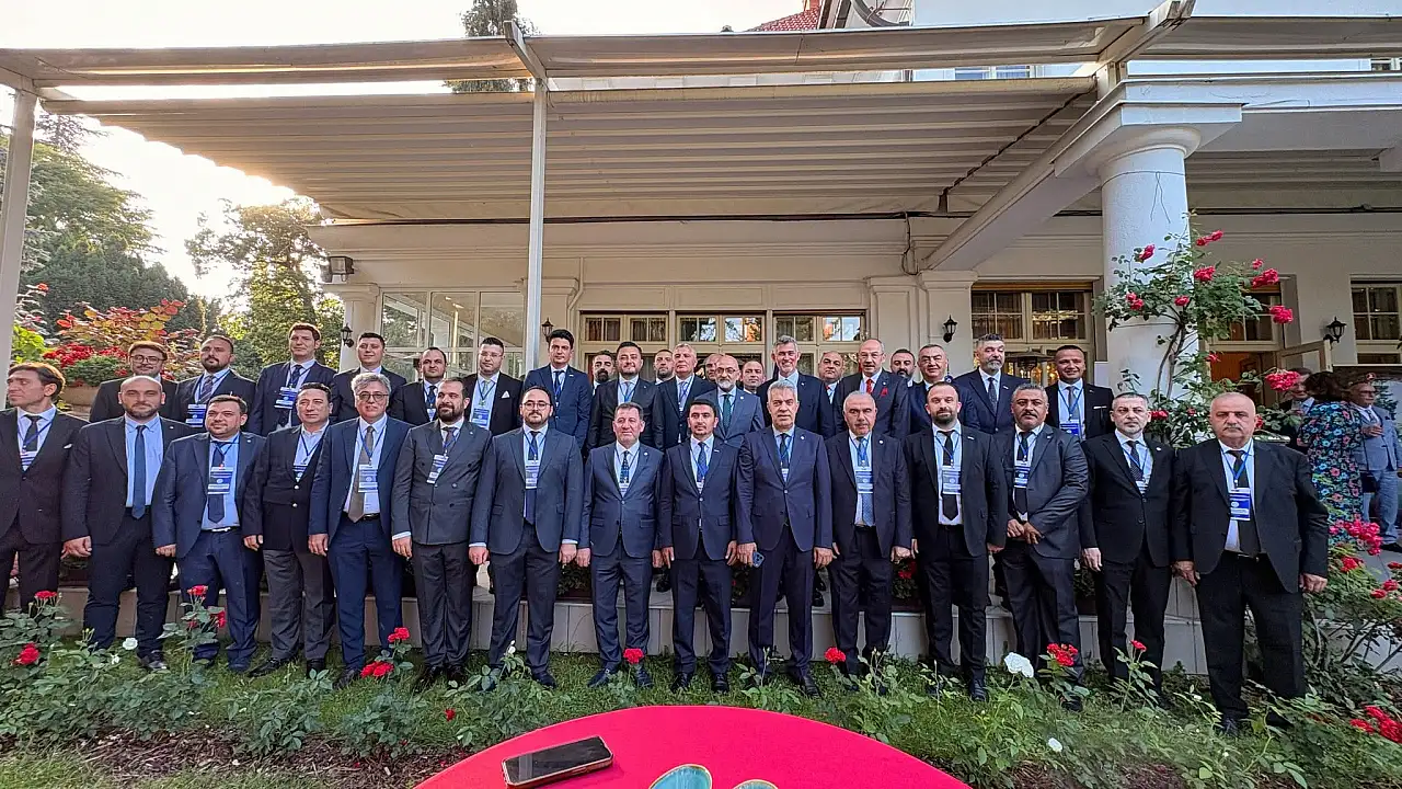 Kayseri'nin ünlü iş adamları Prag'da görüldü! Kayserili isim ağırladı