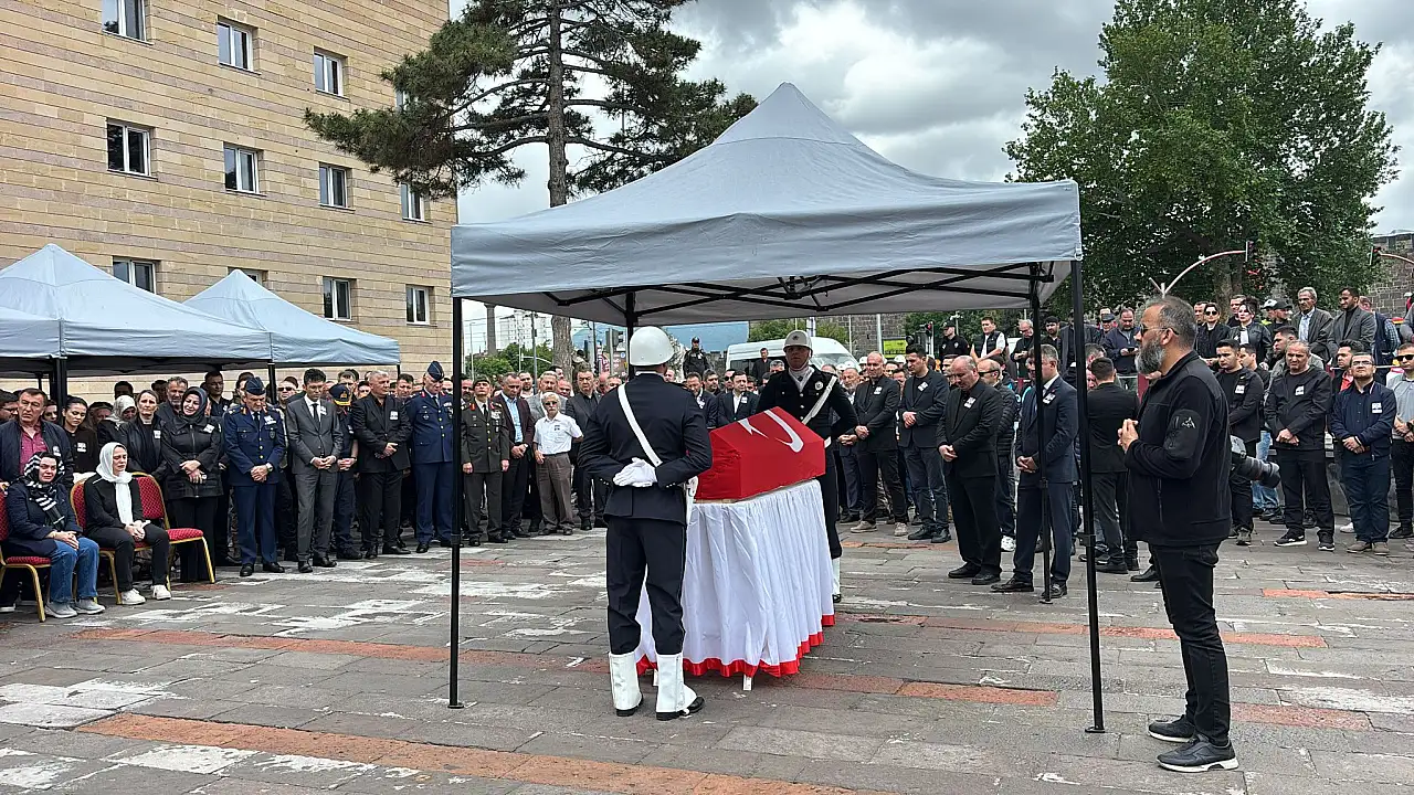 Kayseri Valiliği yasta! Şenol Esmer için tören düzenlendi