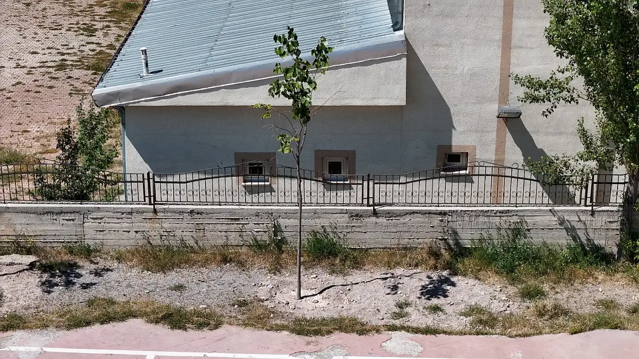 Kayseri'de eğitim alanlarına yeşil dokunuş
