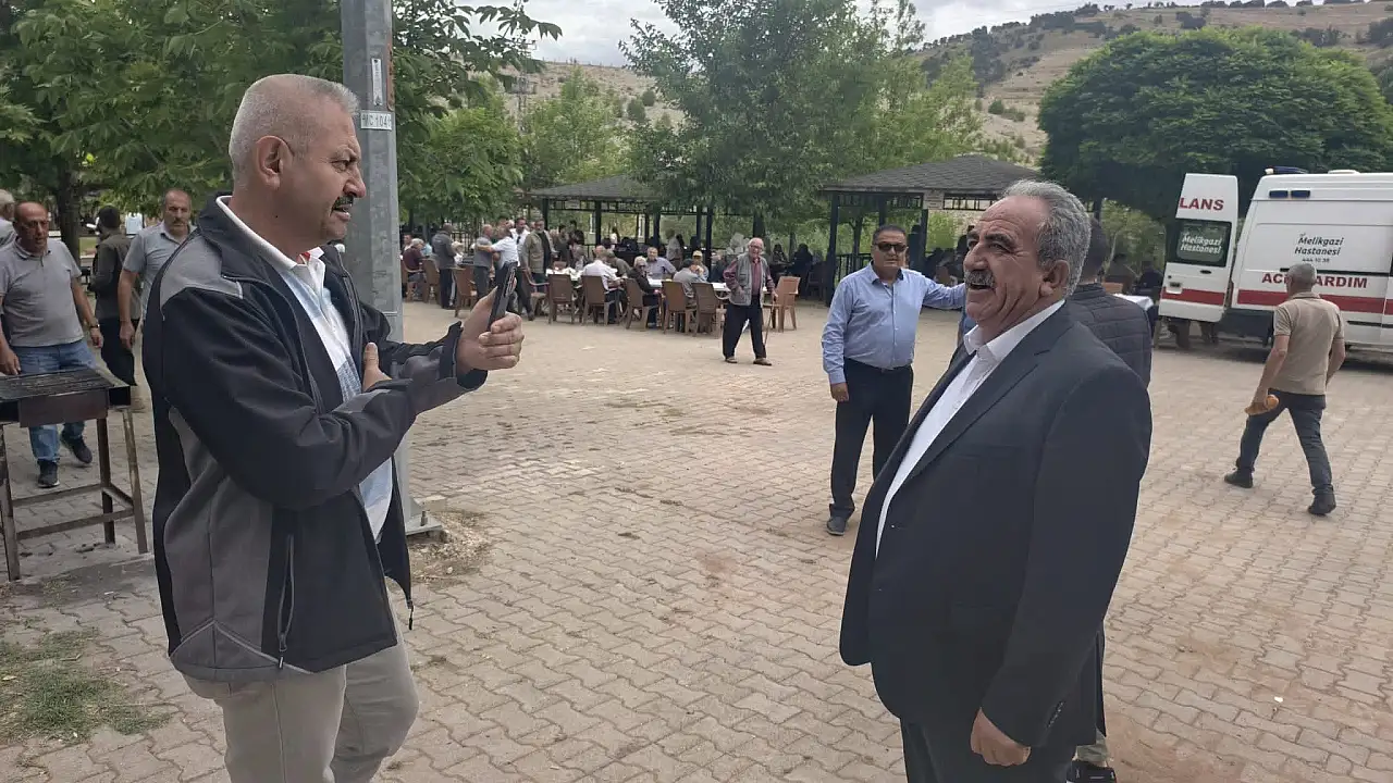 Kayseri'de yüzlerce kişi aynı sofrada buluştu! Başkan da katıldı
