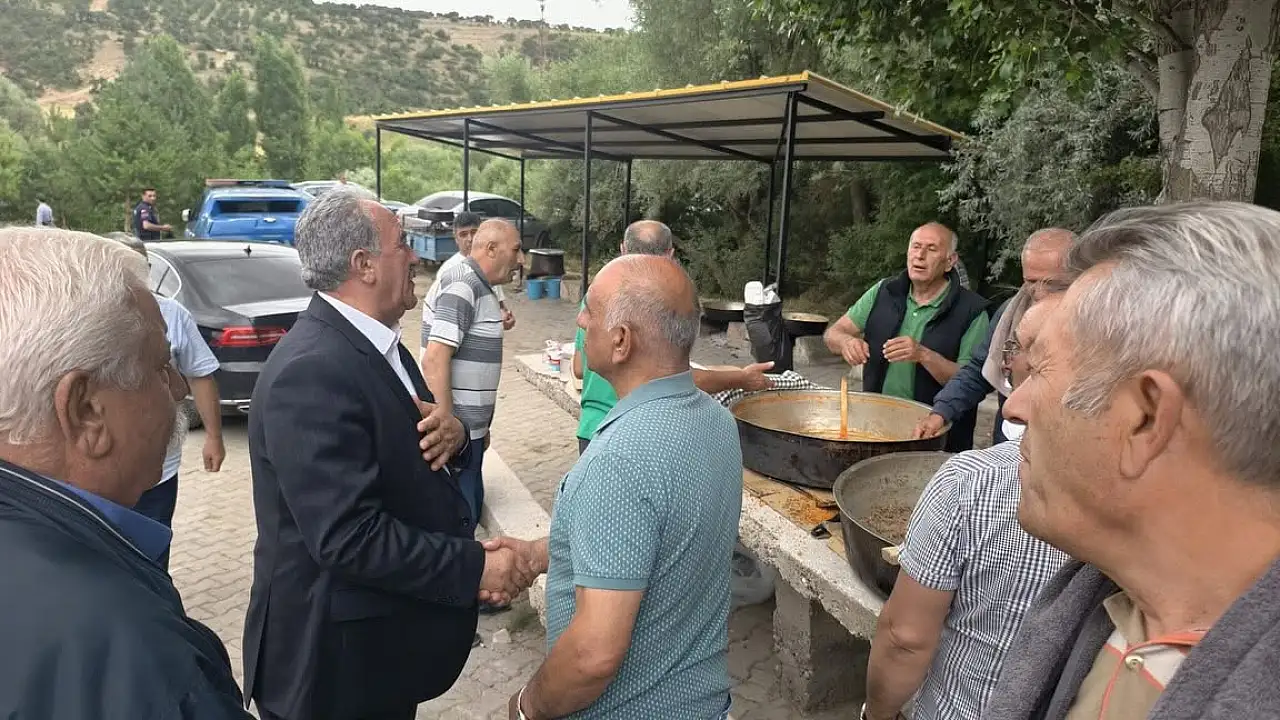 Kayseri'de yüzlerce kişi aynı sofrada buluştu! Başkan da katıldı