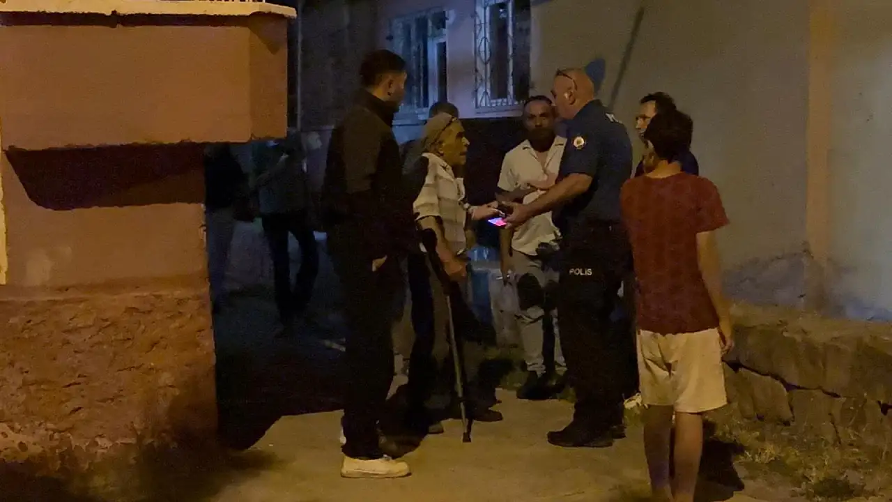 Kayseri'de akılalmaz olay! Babasının akülü sandalyesini ateşe verdi