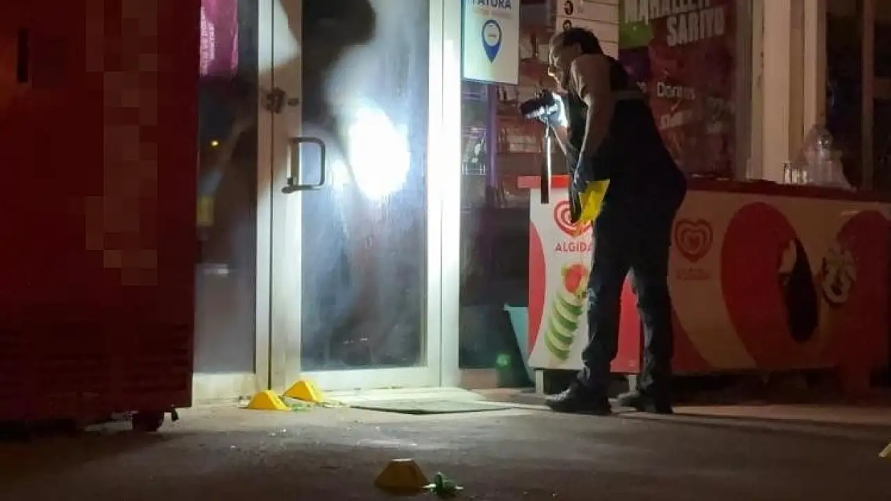 Kayseri'de hareketli dakikalar! Markete molotoflu saldırı