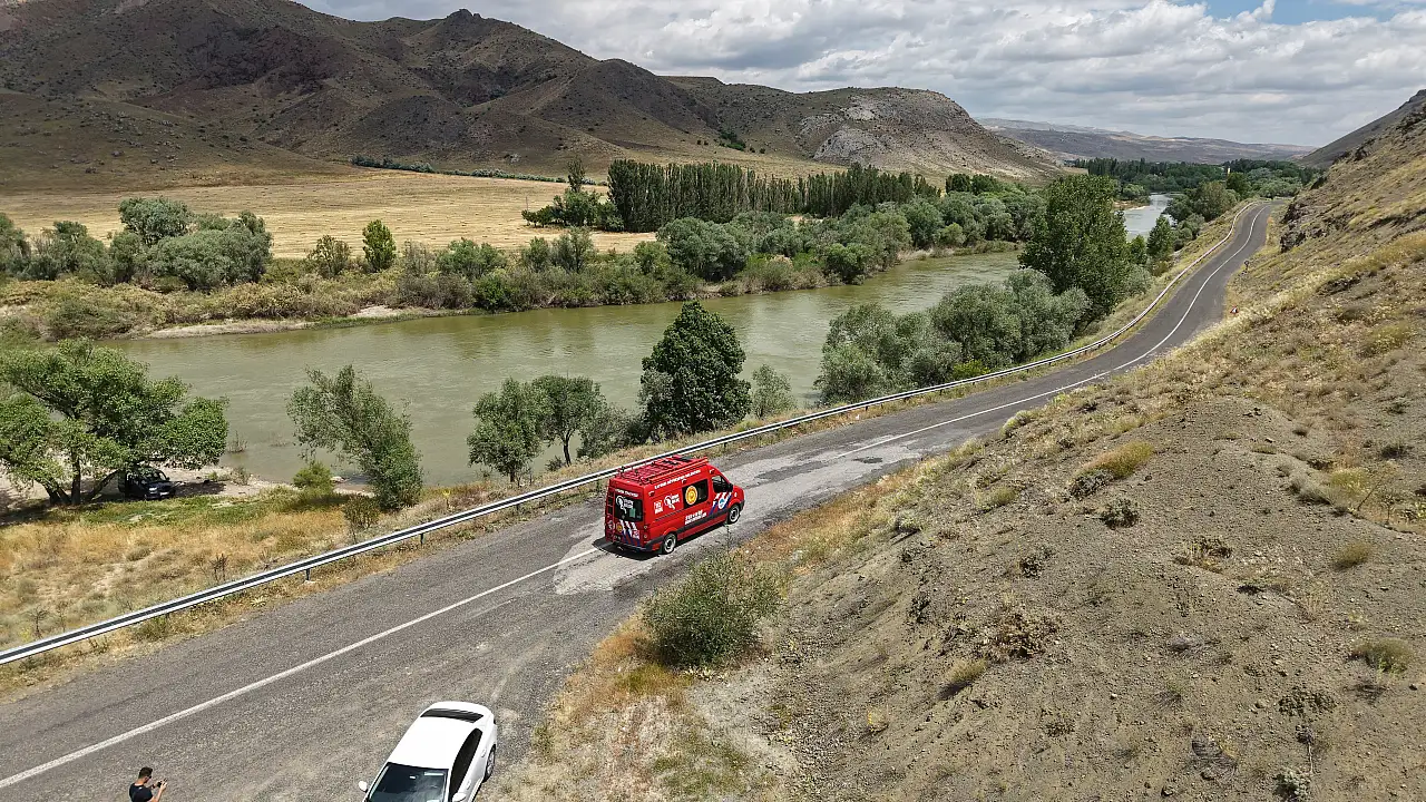 Kayseri'de Kızılırmak'ta kaybolan baba aranıyor
