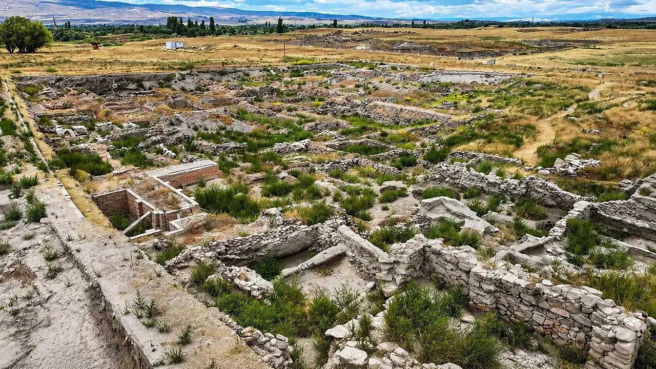 Cıngı'dan Kayseri'nin ticaret tarihi üzerine paylaşım
