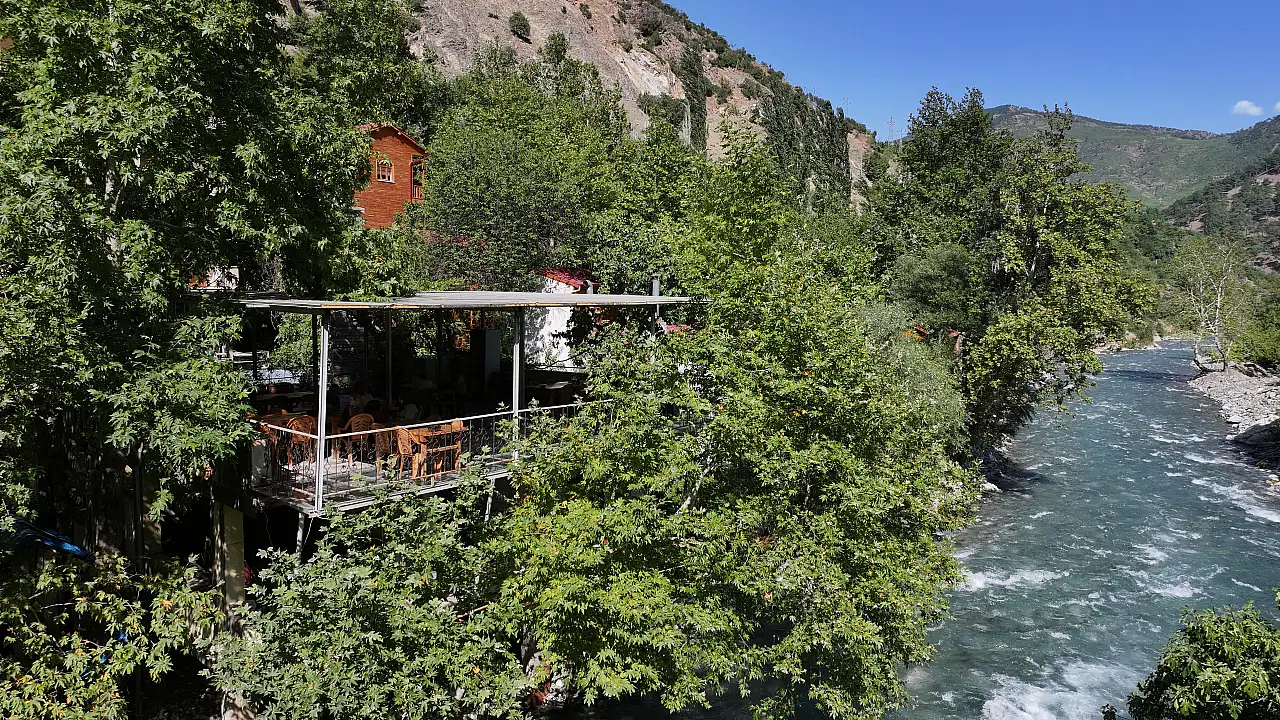 Kayseri'de ata topraklarını terk etmediler: Çareyi turizmde buldular