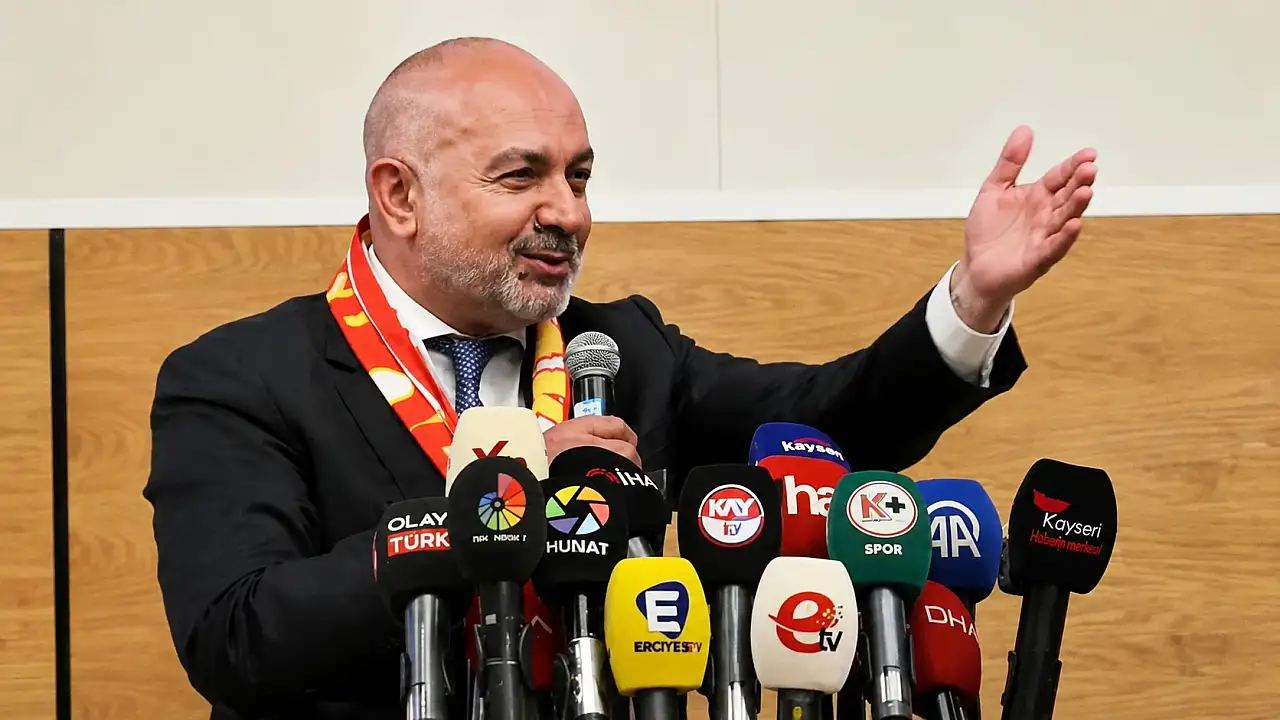 Kayserispor'da beklenen haber için geri sayım! Son iki dosya...