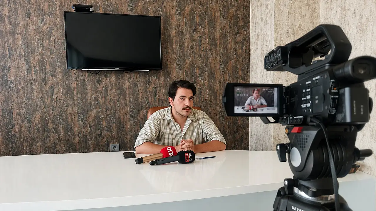 3 Soruda Kayseri'de Genç Siyaset: Emek Partili Enes Kaan Türkan