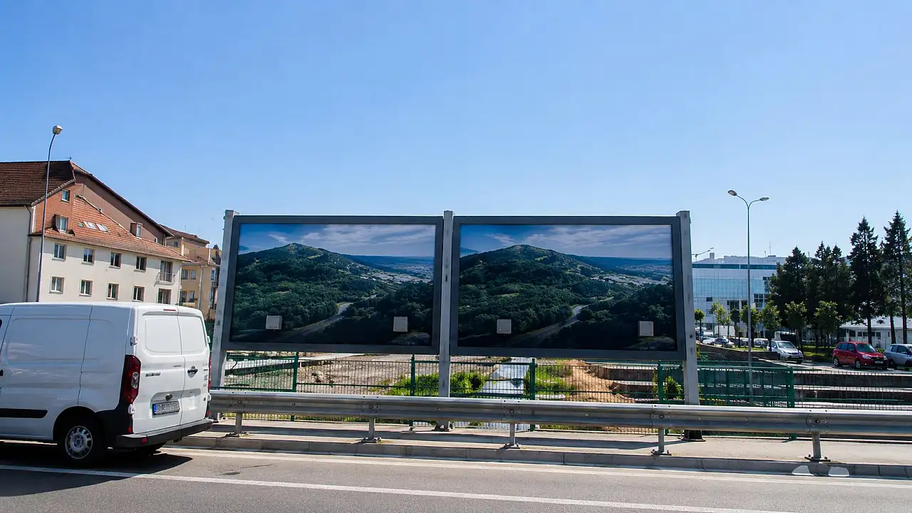 Kayseri'ye yüzlerce kilometre uzaktaki şaşırtan reklam!