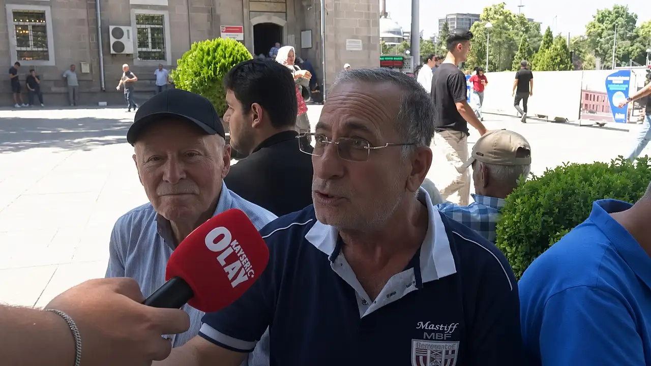 Kayserispor taraftarları ikiye bölündü: 'Süper Lig'e çıkar' diyen de var, 'Çıkamaz' diyen de