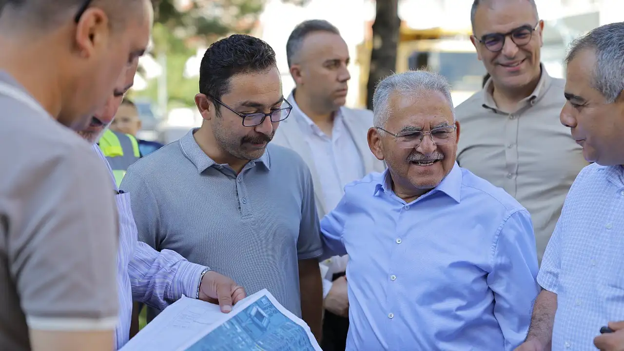 Başkan Büyükkılıç sahaya indi! Taşkınların yaşandığı mahallede son durum